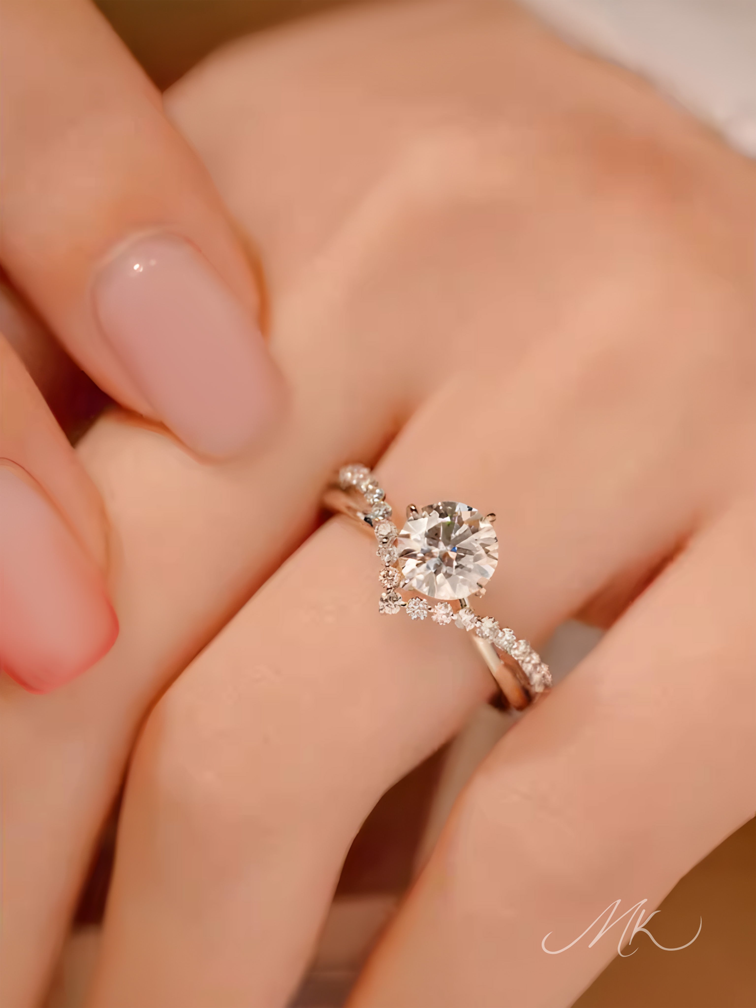 Swan Lake Ring [ENGRAVABLE]