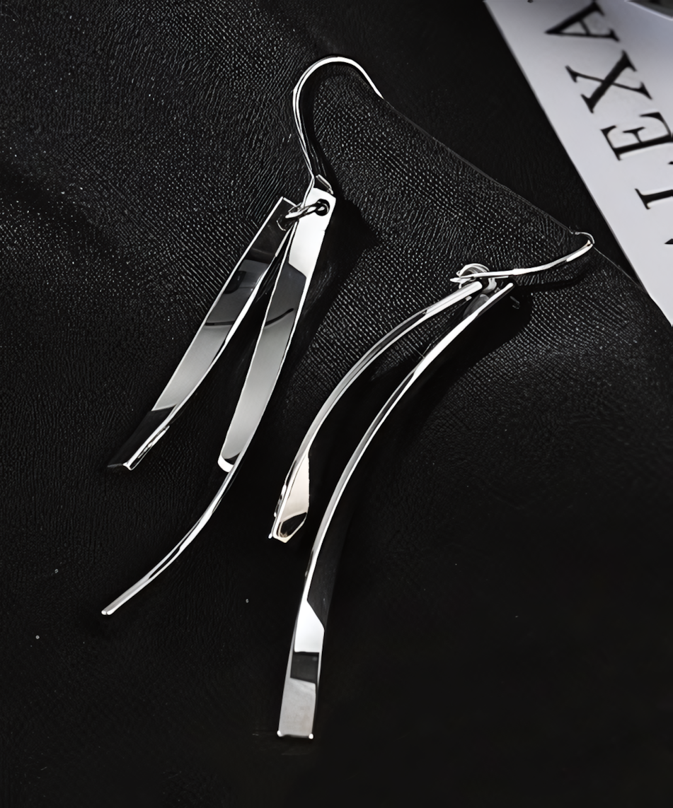 Twist Light Earring